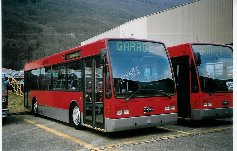 (075'804) - Peyer, Niederwangen - Nr. 76 - Van Hool am 26. M�rz 2005 in Biel, Rattinbus