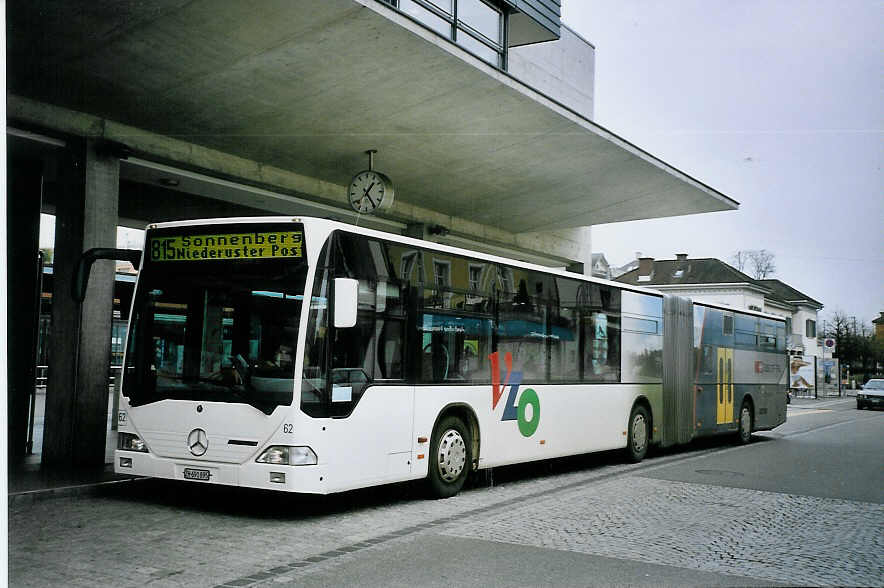 (075'823) - VZO Gr�ningen - Nr. 62/ZH 691'895 - Mercedes am 31. M�rz 2005 beim Bahnhof Uster