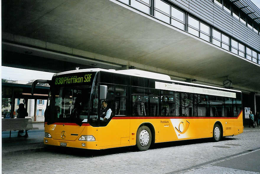 (075'829) - Ryffel, Uster - Nr. 33/ZH 602'895 - Mercedes am 31. M�rz 2005 beim Bahnhof Uster