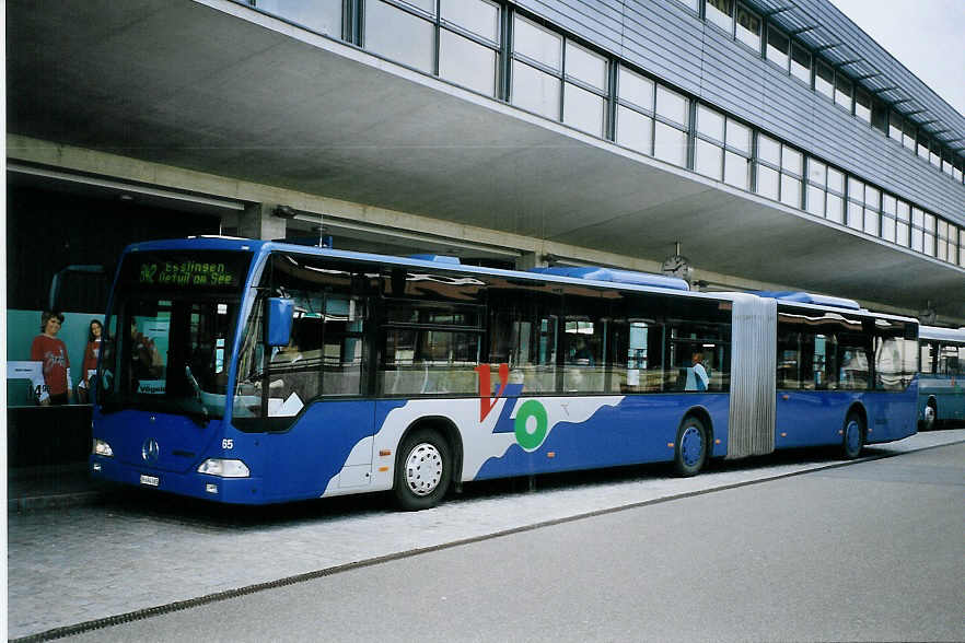 (075'830) - VZO Gr�ningen - Nr. 65/ZH 494'065 - Mercedes am 31. M�rz 2005 beim Bahnhof Uster