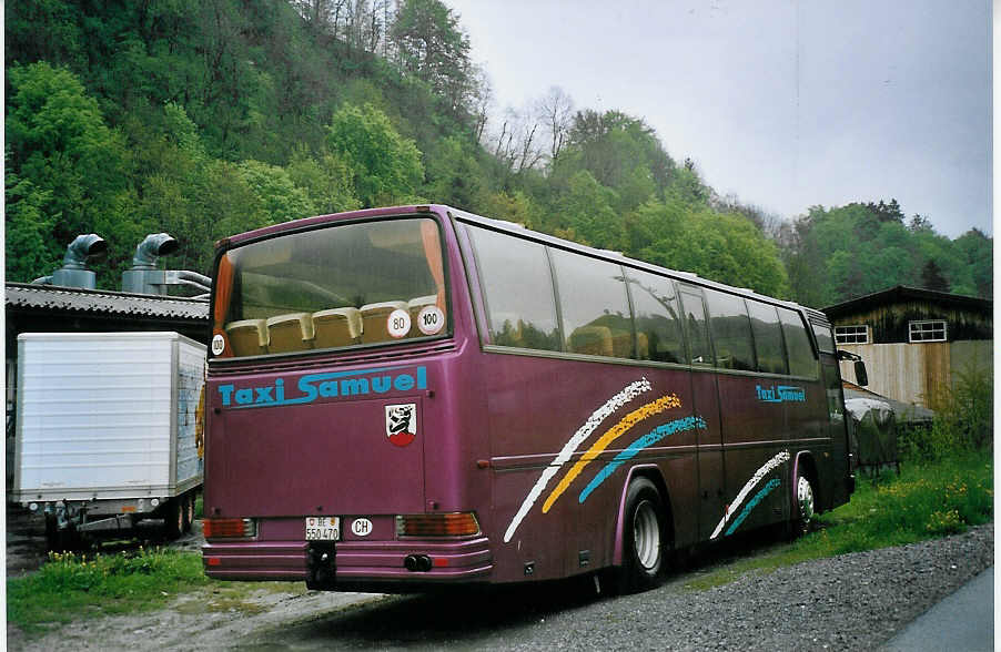 (076'610) - Stryffeler, Boltigen - BE 550'470 - Dr�gm�ller (ex Meister, Thun) am 16. Mai 2005 in Boltigen, Garage