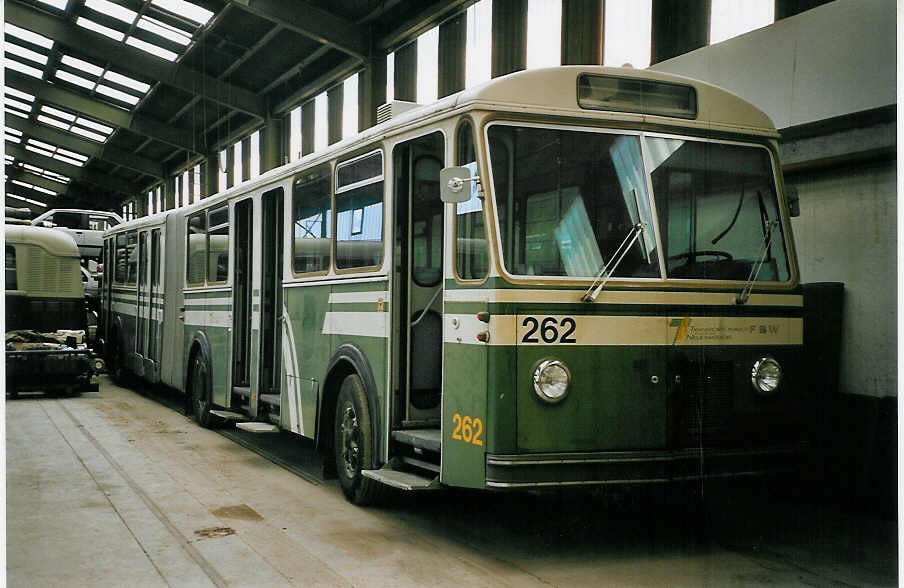 (076'813) - TN Neuch�tel (RWB) - Nr. 262 - FBW/SWS-Gangloff (ex SVB Bern Nr. 262) am 29. Mai 2005 in Oberburg, Ziegelgut