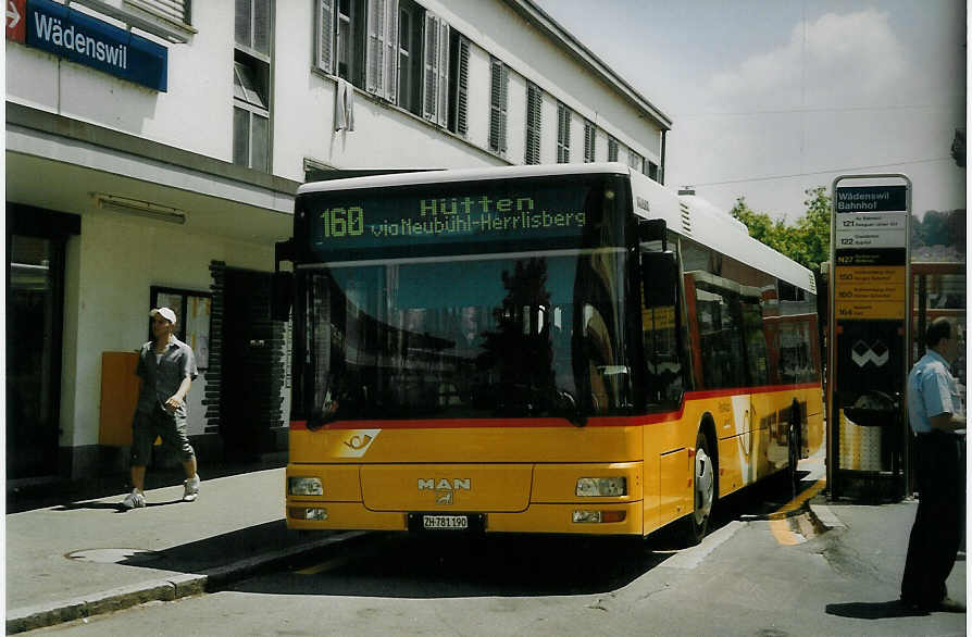 (077'724) - PostAuto Z�rich - ZH 781'190 - MAN am 18. Juni 2005 beim Bahnhof W�denswil