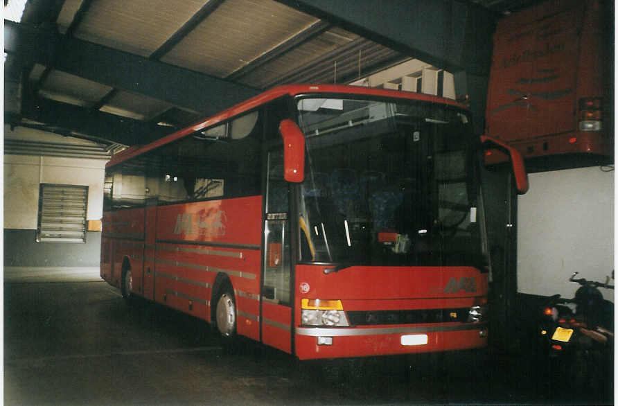 (078'320) - AFA Adelboden - Nr. 16/BE 21'181 - Setra (ex Fr�hlich, D-Ludwigshafen/Rhein) am 10. Juli 2005 im Autobahnhof Adelboden
