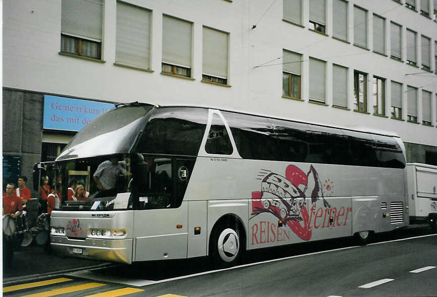 (079'321) - Steiner, Niedergesteln - VS 85'397 - Neoplan am 30. Juli 2005 in Basel, Schiffl�nde