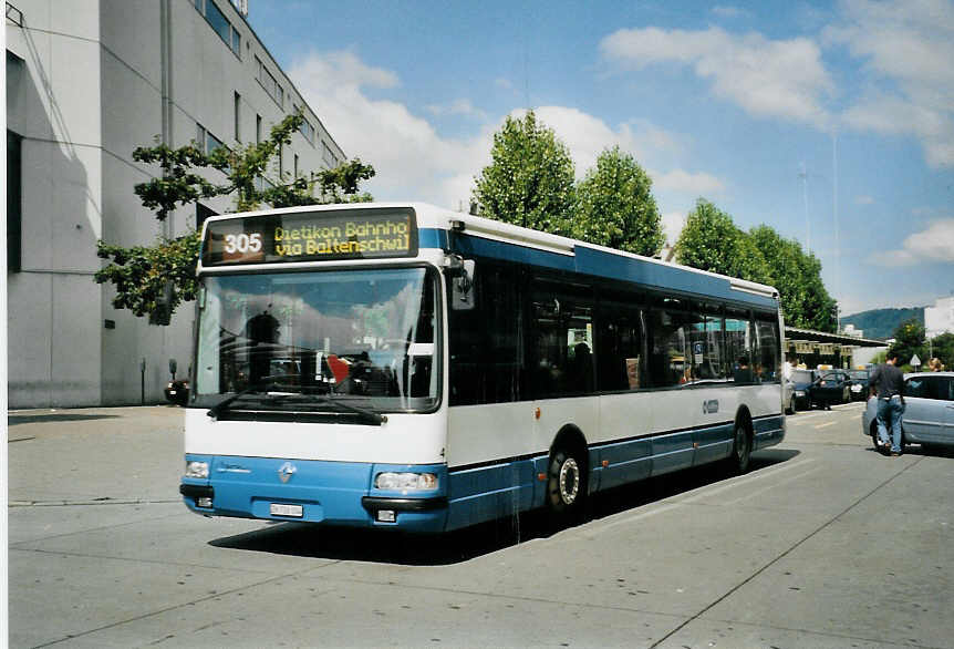 (080'035) - Limmat Bus, Dietikon - Nr. 4/ZH 726'104 - Renault (ex H�rzeler, Dietikon Nr. 1) am 28. August 2005 beim Bahnhof Dietikon