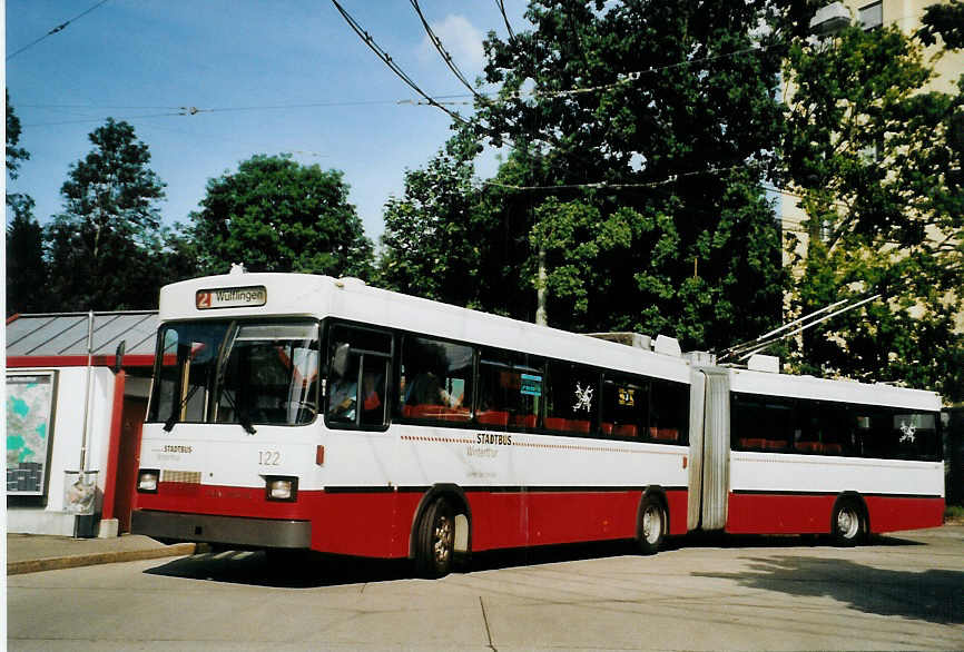 (080'207) - SW Winterthur - Nr. 122 - Saurer/FHS Gelenktrolleybus am 28. August 2005 in Winterthur, W�lflingen
