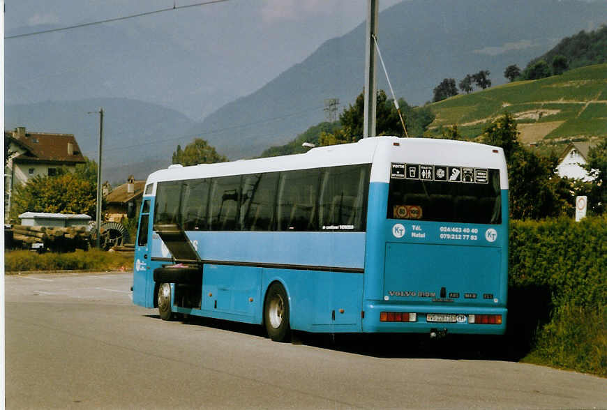 (080'308) - Kokollari, Bex - VD 228'716 - Volvo am 3. September 2005 beim Bahnhof Bex