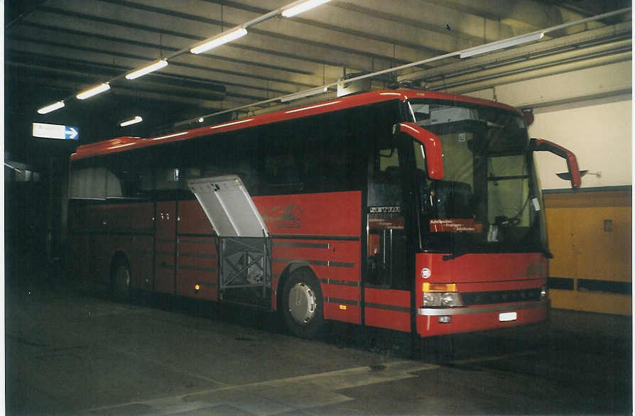 (081'104) - AFA Adelboden - Nr. 16/BE 21'181 - Setra (ex Fr�hlich, D-Ludwigshafen/Rhein) am 19. Oktober 2005 im Autobahnhof Adelboden