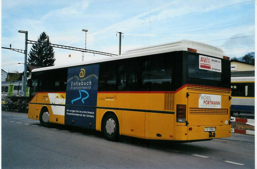 (081'220) - Schnider, Sch�pfheim - LU 15'606 - Setra am 21. Oktober 2005 beim Bahnhof Sch�pfheim