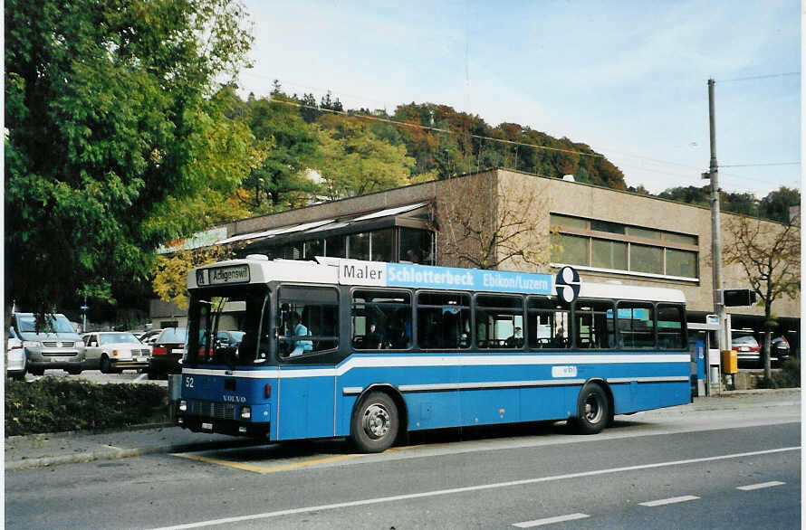 (081'237) - VBL Luzern - Nr. 52/LU 15'052 - Volvo/Hess am 21. Oktober 2005 in Luzern, Br�elstrasse