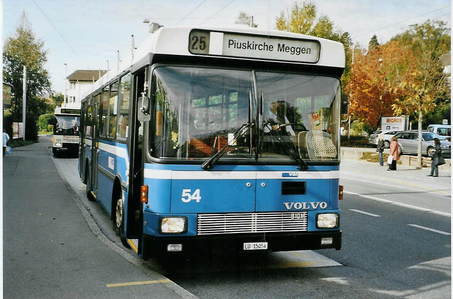 (081'303) - VBL Luzern - Nr. 54/LU 15'054 - Volvo/Hess am 21. Oktober 2005 in Luzern, Br�elstrasse