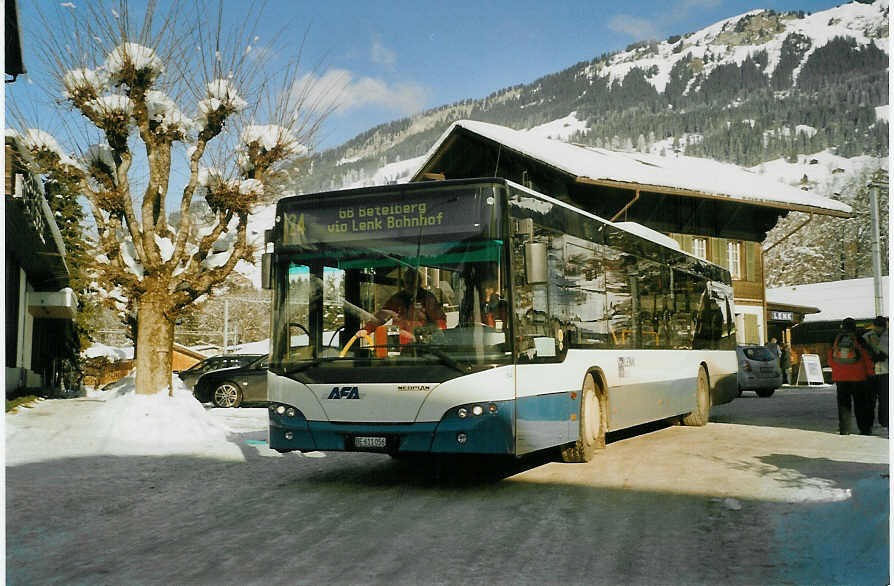 (082'108) - AFA Adelboden - Nr. 54/BE 611'056 - Neoplan (ex VBZ Z�rich Nr. 243) am 26. Dezember 2005 beim Bahnhof Lenk