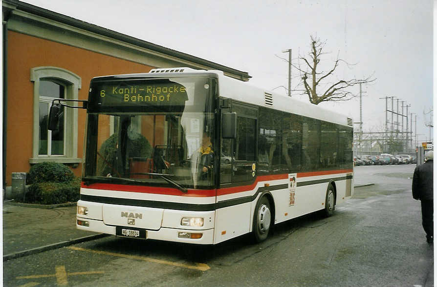 (082'127) - Geissmann, H�gglingen - AG 18'814 - MAN am 27. Dezember 2005 beim Bahnhof Wohlen