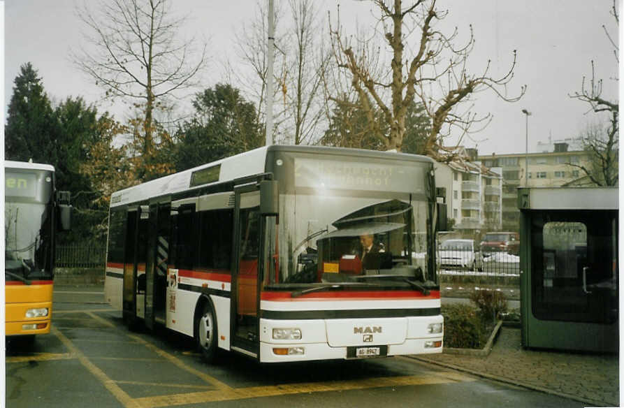 (082'133) - Geissmann, H�gglingen - AG 8942 - MAN am 27. Dezember 2005 beim Bahnhof Wohlen