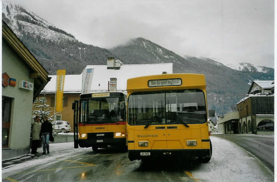 (082'328) - Oswald, M�stair - Nr. 9/GR 5056 - Saurer/Hess (ex VBSH Schaffhausen Nr. 9) am 1. Januar 2006 in M�stair, Posta