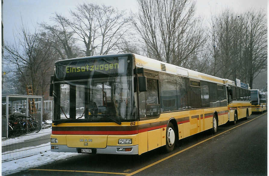 (082'830) - STI Thun - Nr. 82/BE 543'382 - MAN am 30. Januar 2006 bei der Schiffl�ndte Thun