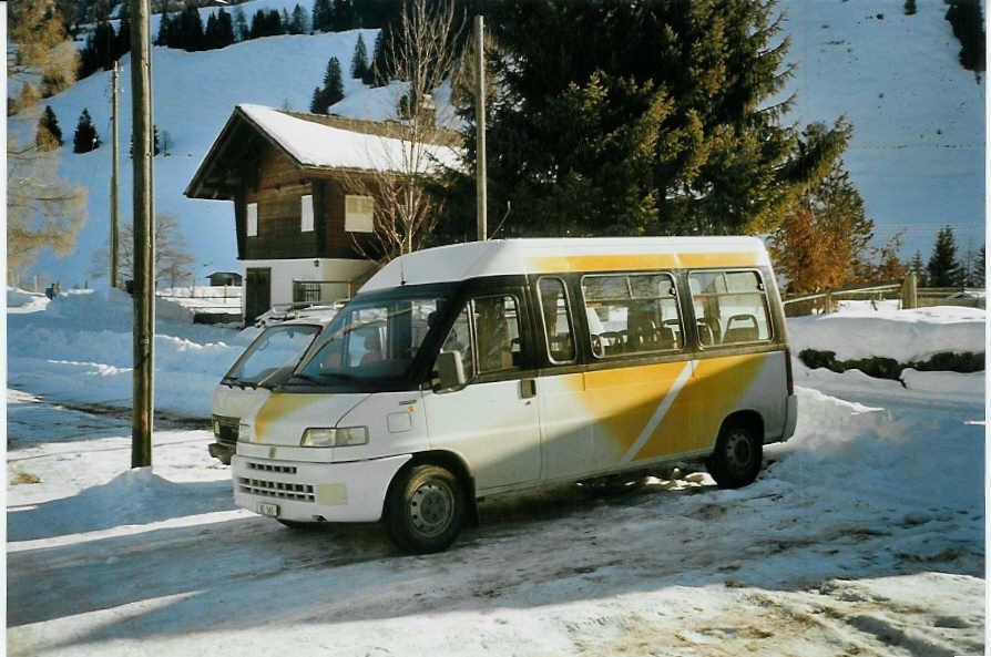 (082'915) - Spring, Schwenden - BE 561 - Fiat (ex CarPostal Ouest; ex P 21'106) am 6. Februar 2006 in Schwenden, Parkplatz