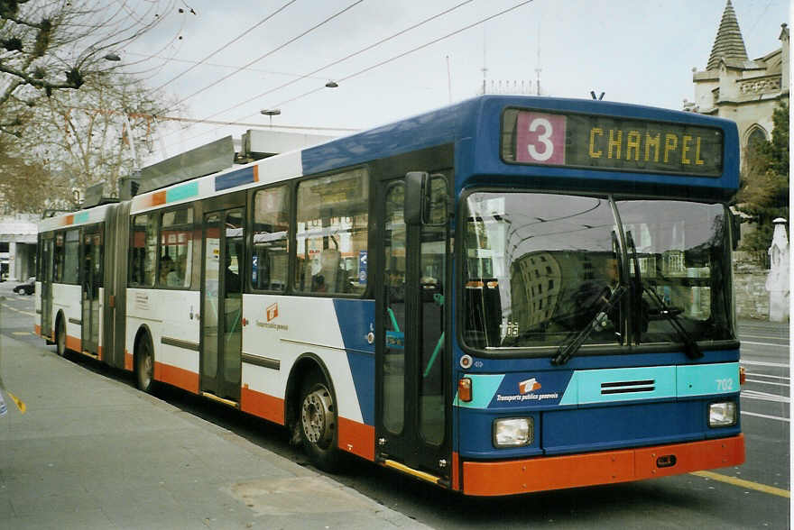 (083'436) - TPG Gen�ve - Nr. 702 - NAW/Hess Gelenktrolleybus am 6. M�rz 2006 in Gen�ve, 22-Cantons