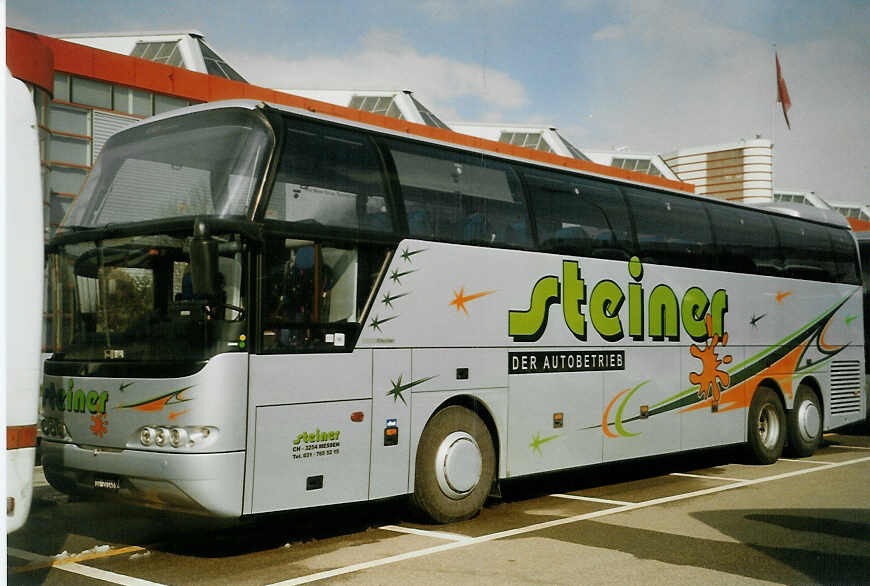(083'525) - Steiner, Messen - SO 20'148 - Neoplan am 6. M�rz 2006 in Gen�ve, Palexpo