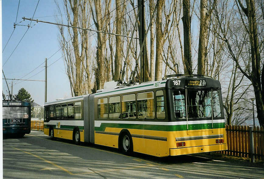 (083'915) - TN Neuch�tel - Nr. 167 - FBW/Hess Gelenktrolleybus am 19. M�rz 2006 in Neuch�tel, D�p�t