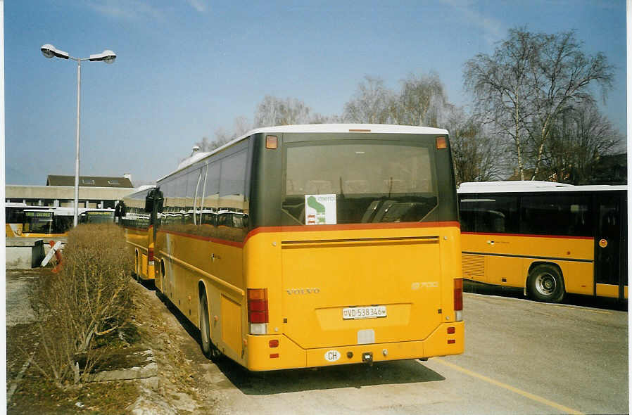 (083'932) - CarPostal Vaud-Fribourg - VD 538'346 - Volvo am 19. M�rz 2006 in Yverdon, Garage