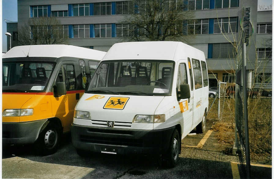 (083'935) - CarPostal Vaud-Fribourg - Peugeot am 19. M�rz 2006 in Yverdon, Garage