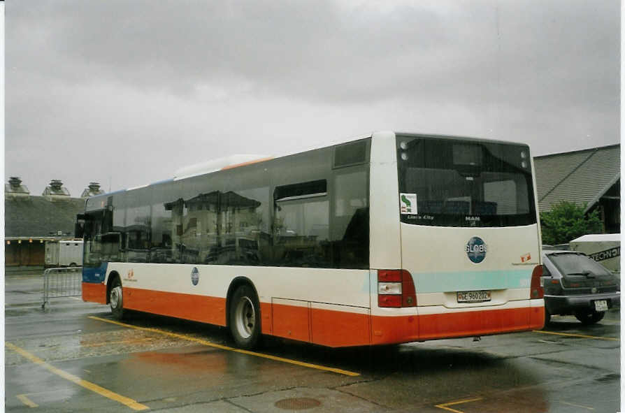 (084'705) - Globe-Limo, Gen�ve - Nr. 501/GE 960'202 - MAN am 8. Mai 2006 in Thun, Expo