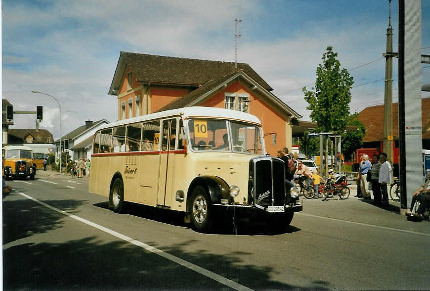 (085'016) - Steiner, Messen - SO 20'142 - Berna/Hess (ex B�rtschi, Biberen) am 13. Mai 2006 beim Bahnhof Aarberg