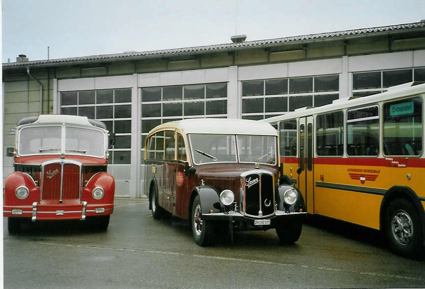 (085'326) - Sturzenegger, Bergdietikon - ZH 132'121 - Saurer/Saurer (ex Mazzoleni, Chur; ex Societ� Rabadan, Bellinzona; ex Faggio, Bellinzona) am 20. Mai 2006 in Bellach, Hess