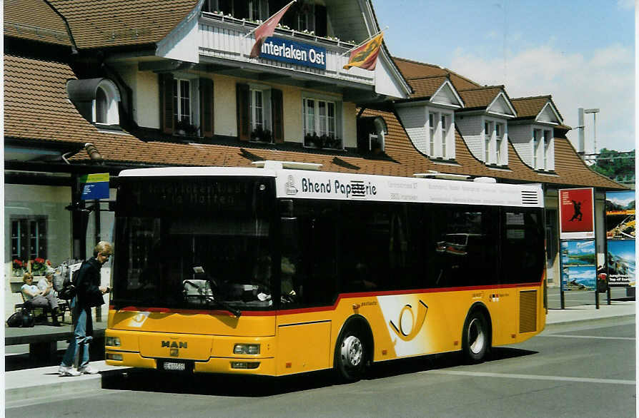 (085'815) - PostAuto Bern - BE 610'531 - MAN/G�ppel (ex P 23'032) am 3. Juni 2006 beim Bahnhof Interlaken Ost