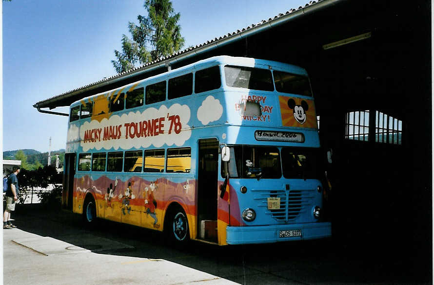 (086'518) - Aus Deutschland: H�lsmann, Stuttgart - S-DS 5377 - B�ssing am 18. Juni 2006 in Hinwil, AMP