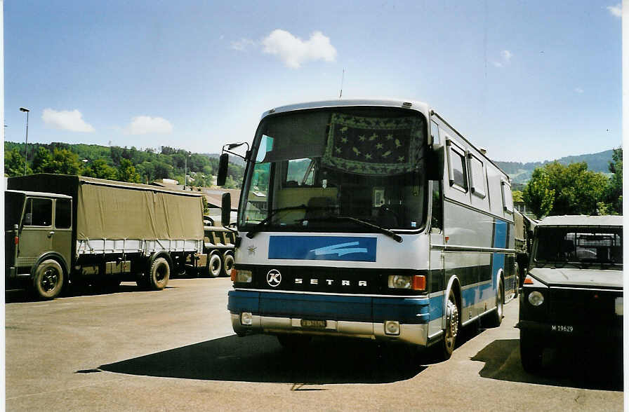 (086'529) - B�chler, B�singen - Nr. 30/FR 36'947 - Setra (ex AAGI Interlaken Nr. 30) am 18. Juni 2006 in Hinwil, AMP