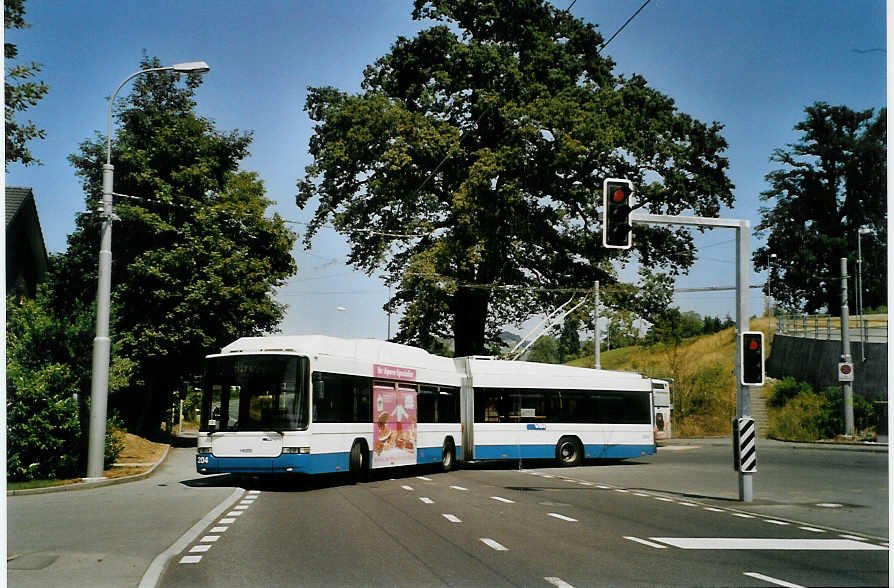 (087'532) - VBL Luzern - Nr. 204 - Hess/Hess Gelenktrolleybus am 25. Juli 2006 in Luzern, Unterl�chli