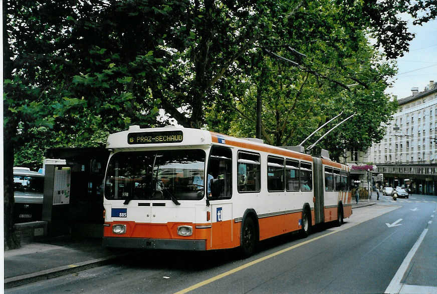 (087'800) - TL Lausanne - Nr. 885 - Saurer/Hess Gelenktrolleybus (ex TPG Gen�ve Nr. 654) am 26. Juli 2006 in Lausanne, Tunnel