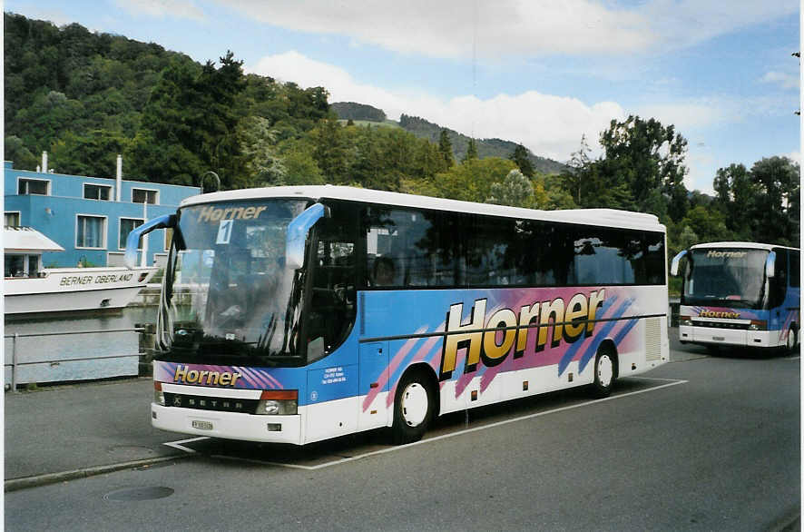 (089'302) - Horner, Tafers - Nr. 2/FR 300'502 - Setra am 21. August 2006 bei der Schiffl�ndte Thun