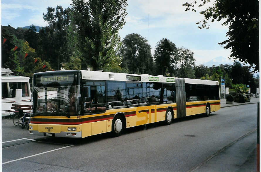 (089'705) - STI Thun - Nr. 88/BE 572'088 - MAN am 6. September 2006 bei der Schiffl�ndte Thun