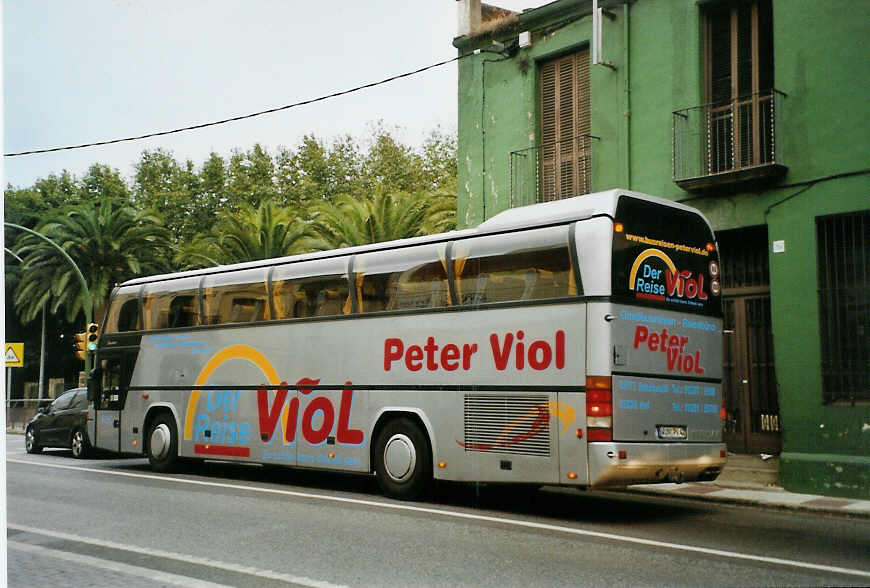 (090'104) - Aus Deutschland: Viol, Sch�nwald - WUN-PV 42 - Neoplan am 9. Oktober 2006 in Calella, Bushaltestelle