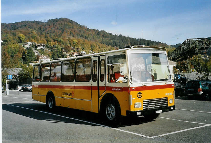 (090'404) - Tiemann, Oetwil - Nr. 6/ZH 560'266 - FBW/FHS (ex B�tra, Birr Nr. 28; ex P 24'186) am 28. Oktober 2006 in Thun, Seestrasse