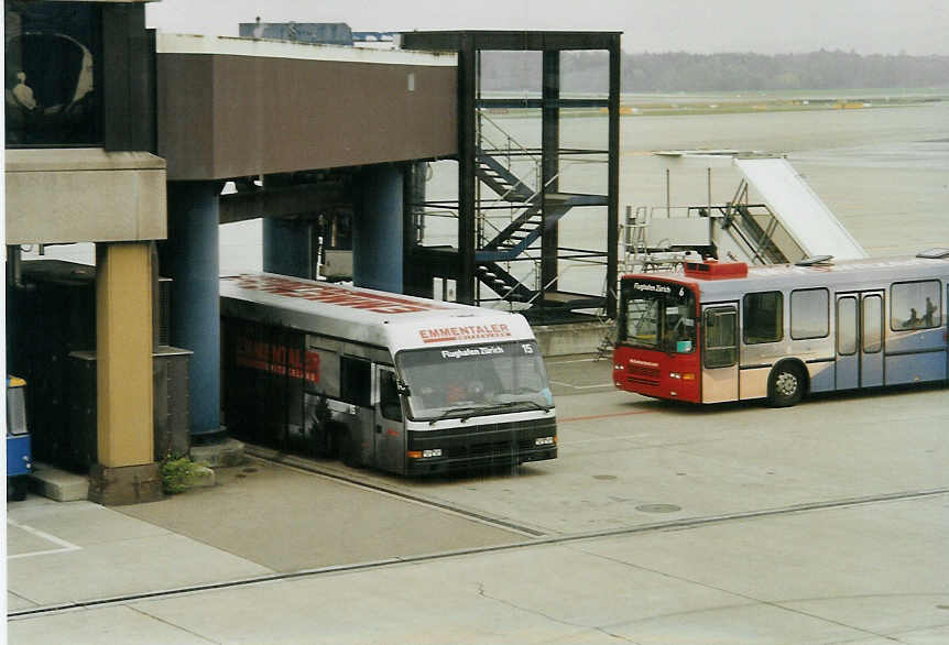 (090'433) - Flughafen, Z�rich - Nr. 15 - NAW/Hess am 11. November 2006 in Z�rich, Flughafen