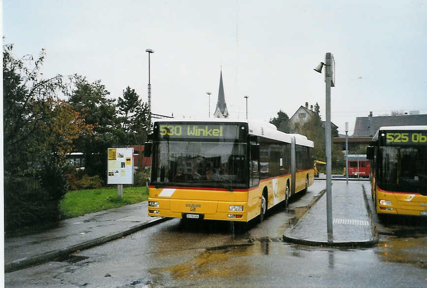 (090'618) - PostAuto Z�rich - Nr. 21/ZH 780'686 - MAN (ex P 26'016) am 11. November 2006 beim Bahnhof B�lach