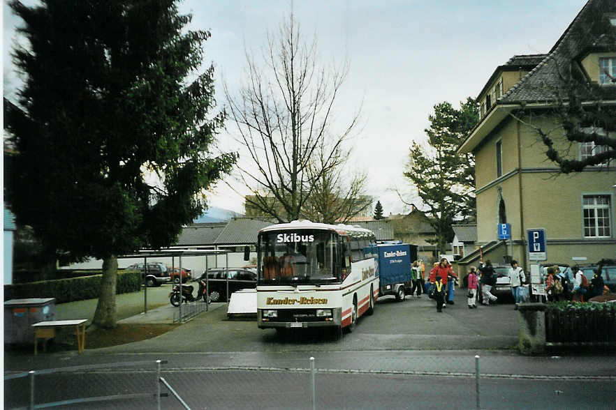 (092'504) - Kander-Reisen, Frutigen - Nr. 1/BE 257'805 - Neoplan (ex M�ller, Heiden) am 5. M�rz 2007 in Thun-Lerchenfeld, Schulhaus