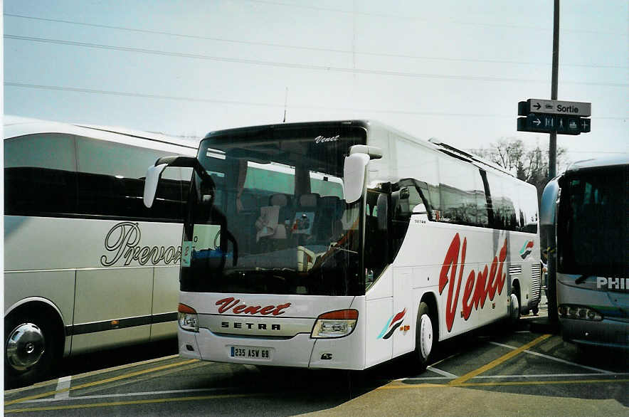 (092'803) - Aus Frankreich: Venet, Duerne - 235 ASW 69 - Setra am 17. M�rz 2007 in Gen�ve, Palexpo