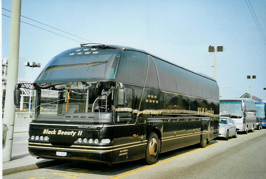 (092'810) - D�hler, Abtwil - SG 7200 - Neoplan am 17. M�rz 2007 in Gen�ve, A�roport