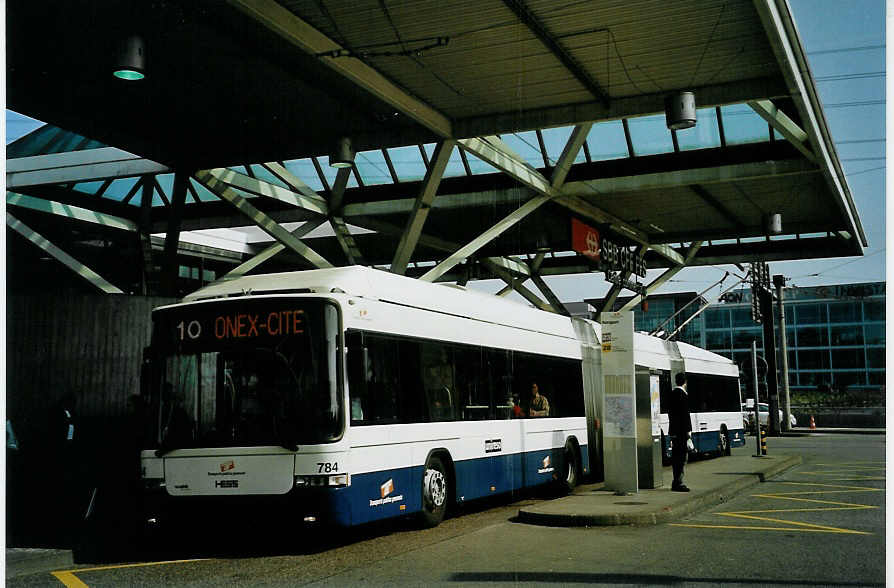 (092'818) - TPG Gen�ve - Nr. 784 - Hess/Hess Doppelgelenktrolleybus am 17. M�rz 2007 in Gen�ve, A�roport
