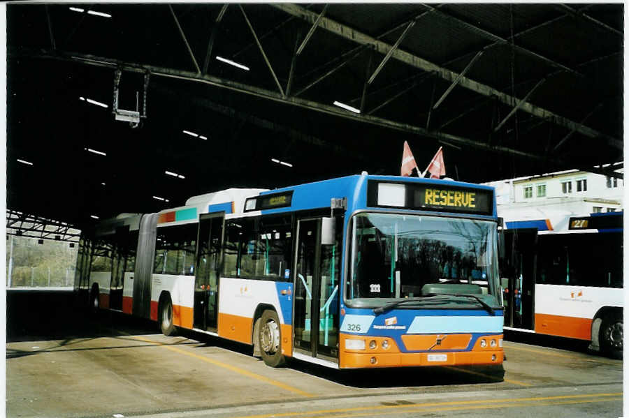 (092'823) - TPG Gen�ve - Nr. 326/GE 706 - Volvo am 17. M�rz 2007 in Gen�ve, D�p�t