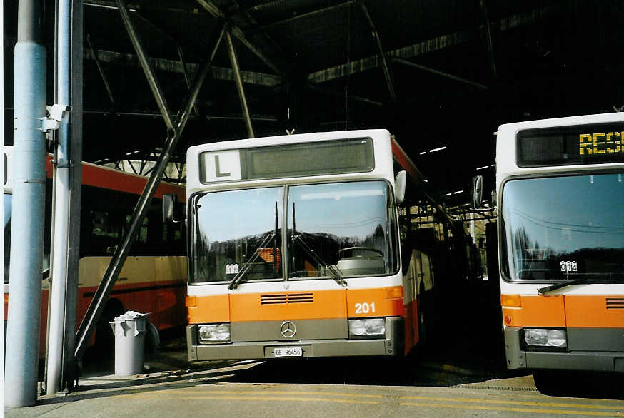 (092'830) - TPG Gen�ve - Nr. 201/GE 96'456 - Mercedes am 17. M�rz 2007 in Gen�ve, D�p�t