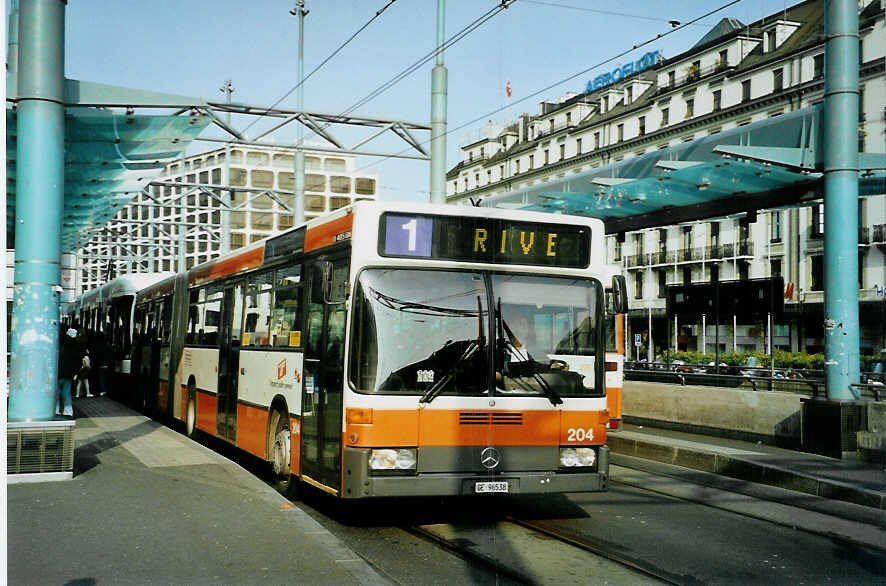 (092'919) - TPG Gen�ve - Nr. 204/GE 96'538 - Mercedes am 17. M�rz 2007 beim Bahnhof Gen�ve