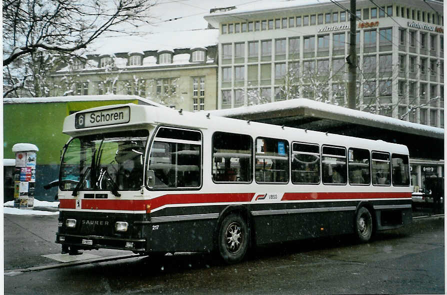 (093'032) - VBSG St. Gallen - Nr. 217/SG 141'217 - Saurer/Hess am 22. M�rz 2007 beim Bahnhof St. Gallen