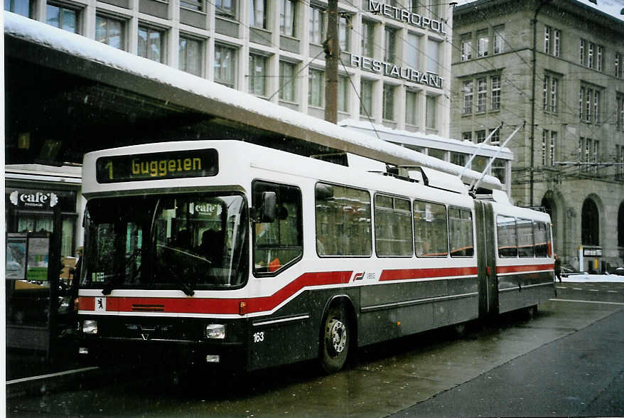(093'102) - VBSG St. Gallen - Nr. 163 - NAW/Hess Gelenktrolleybus am 22. M�rz 2007 beim Bahnhof St. Gallen
